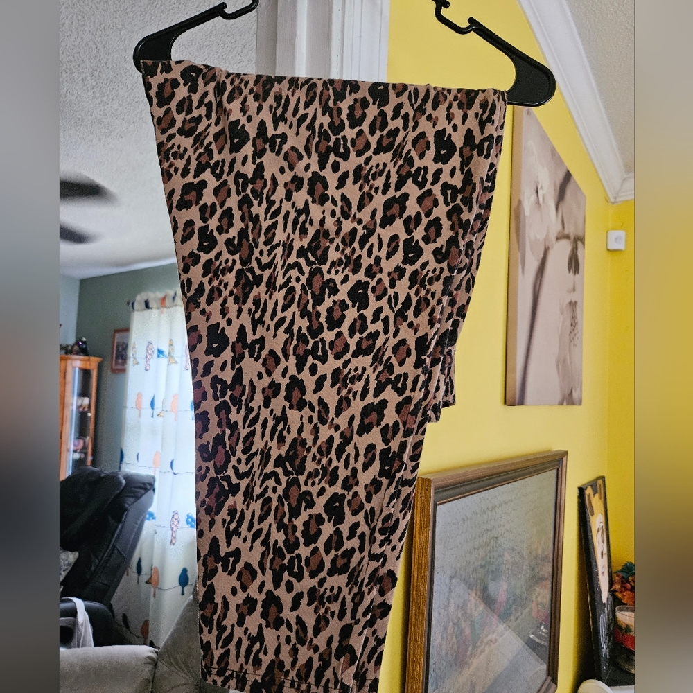 GUC TORRID 4X CHEETAH LEGGINGS